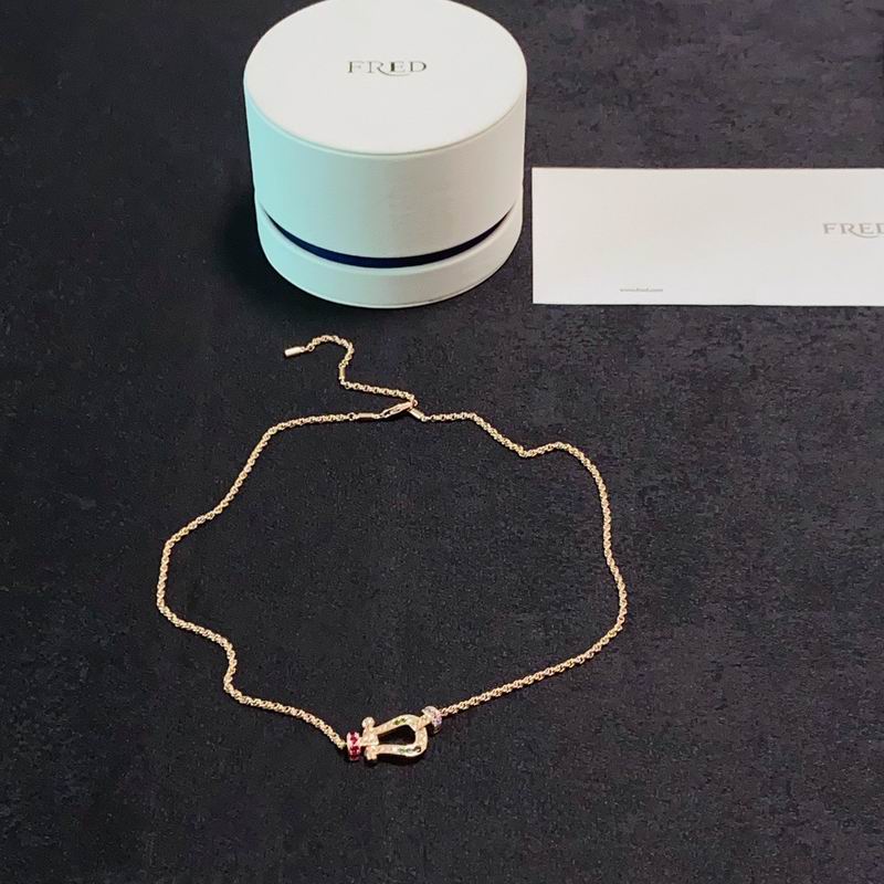 Fred Necklace 09yxs06